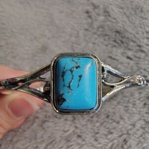 Faux Turquoise and Silver Toned Bangle Bracelet